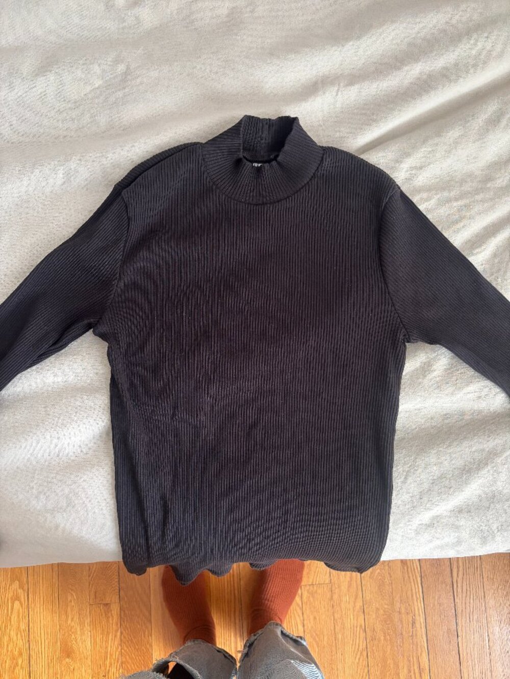 Uniqlo Black Longsleeve Mockneck Rib